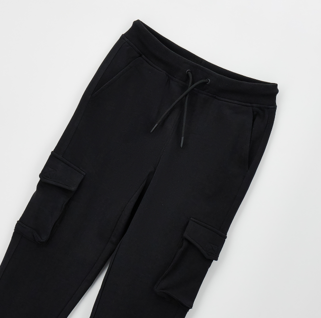 Pantalone tuta ragazzo Sarabanda in felpa nero con tasche cargo